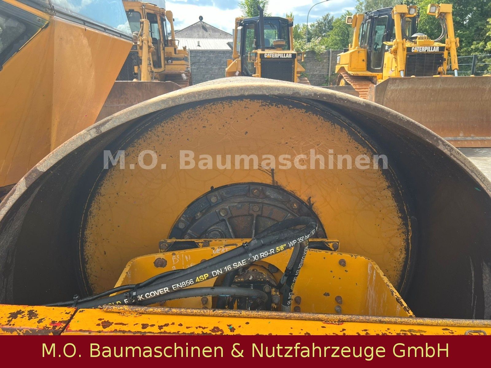 Fahrzeugabbildung Dynapac CA 302 D / Walzenzug / 12,5 t /