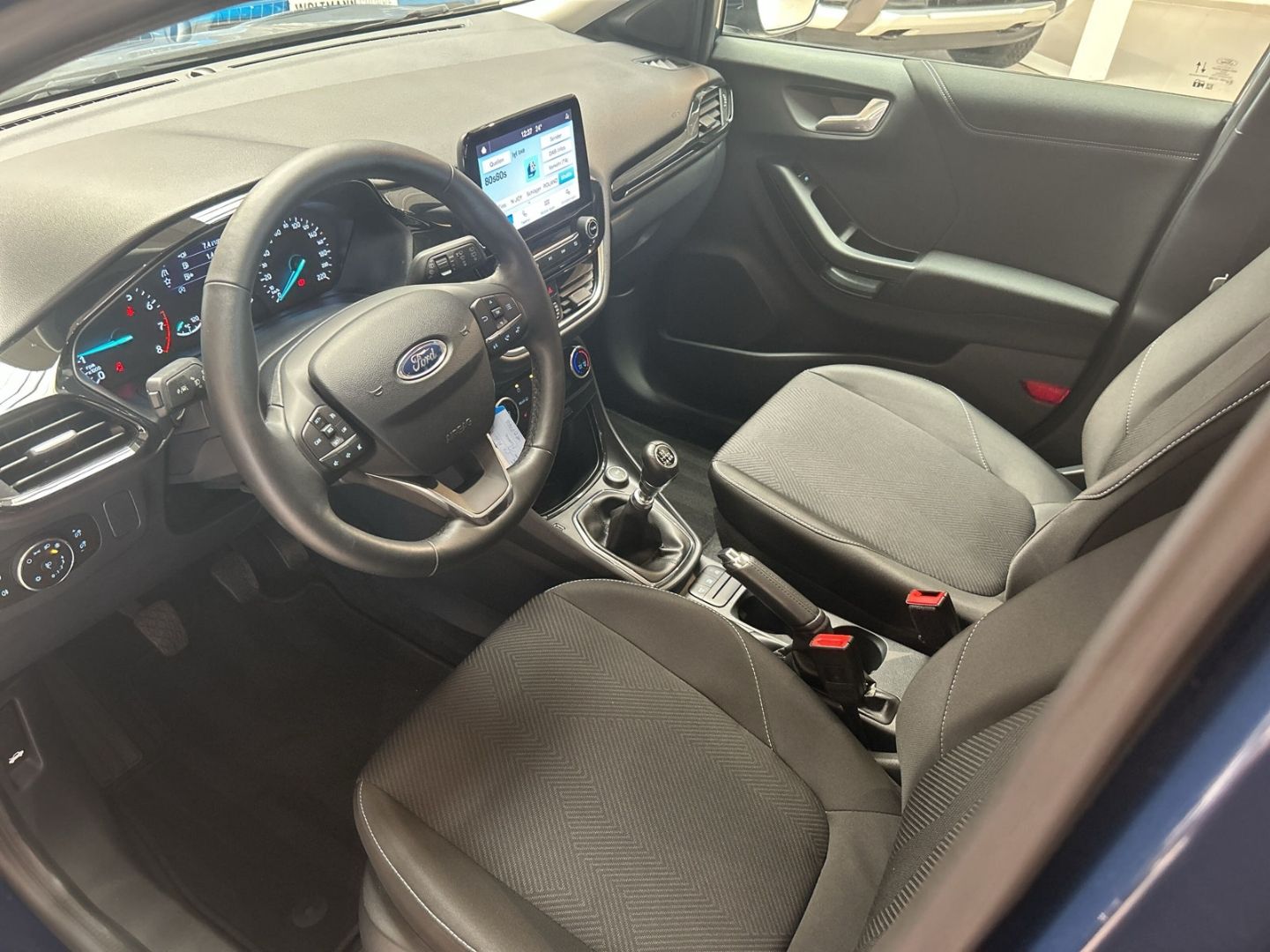 Fahrzeugabbildung Ford Puma Cool & Connect 1.0 EcoBoost LED DAB Spurhal