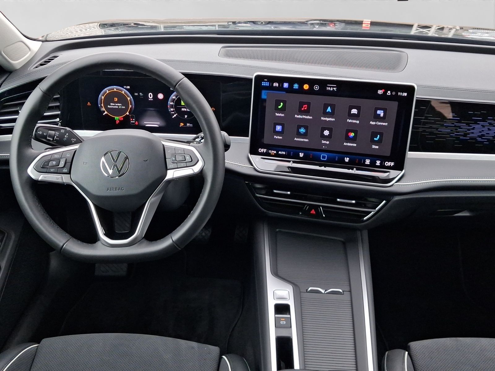 Volkswagen Passat Variant 1.5 TSI DSG BUSINESS NAVI KAMERA foto 5