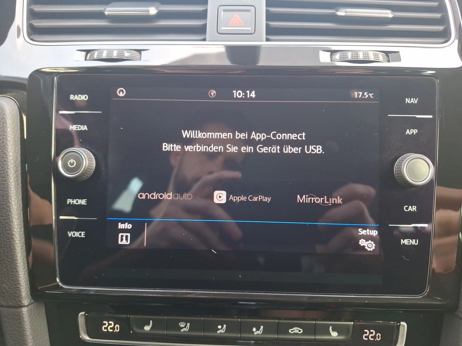 Fahrzeugabbildung Volkswagen Golf VII Variant TDI Join DSG Navi PDC SH LM