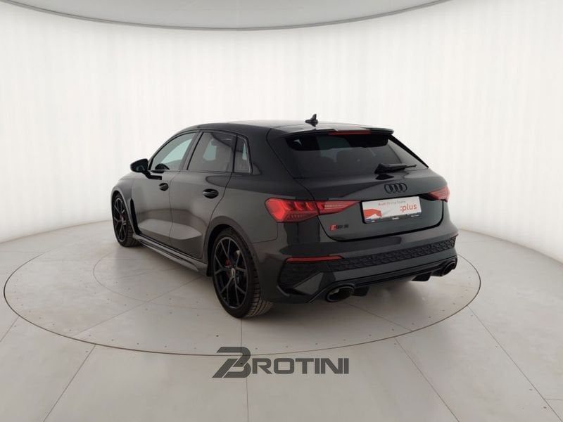 Audi RS 3 Sportback TFSI quattro S tronic imagem 2