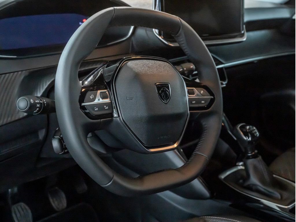 Peugeot 208 - Bild 11