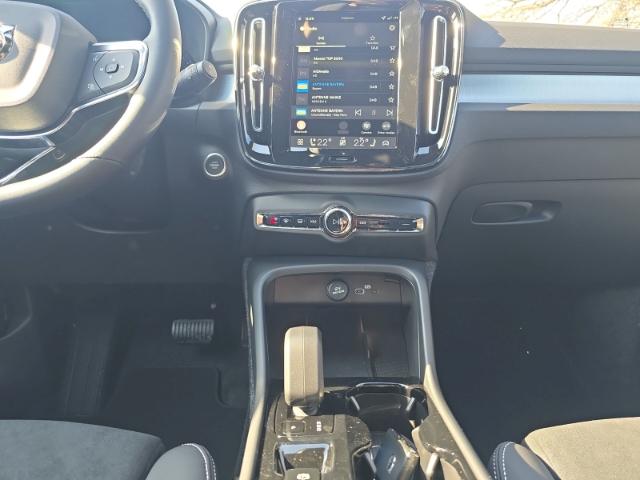 Volvo XC40 B3 Mild-Hybrid Ultra Black Edition 360° Kam