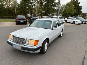 صورة 4 لـ 1990 Mercedes-BENZ C 220