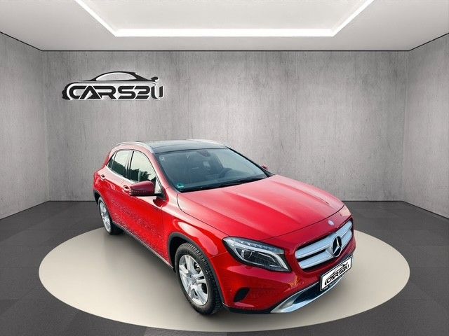 MERCEDES-BENZ GLA 220 CDI DCT Urban*1 Hand*Panoramadach
