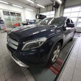 Mercedes-Benz GLA 220d 4Matic*Kamera*Bi-Xenon*Navi*Automatik - Mercedes-Benz: Blau, Geländewagen