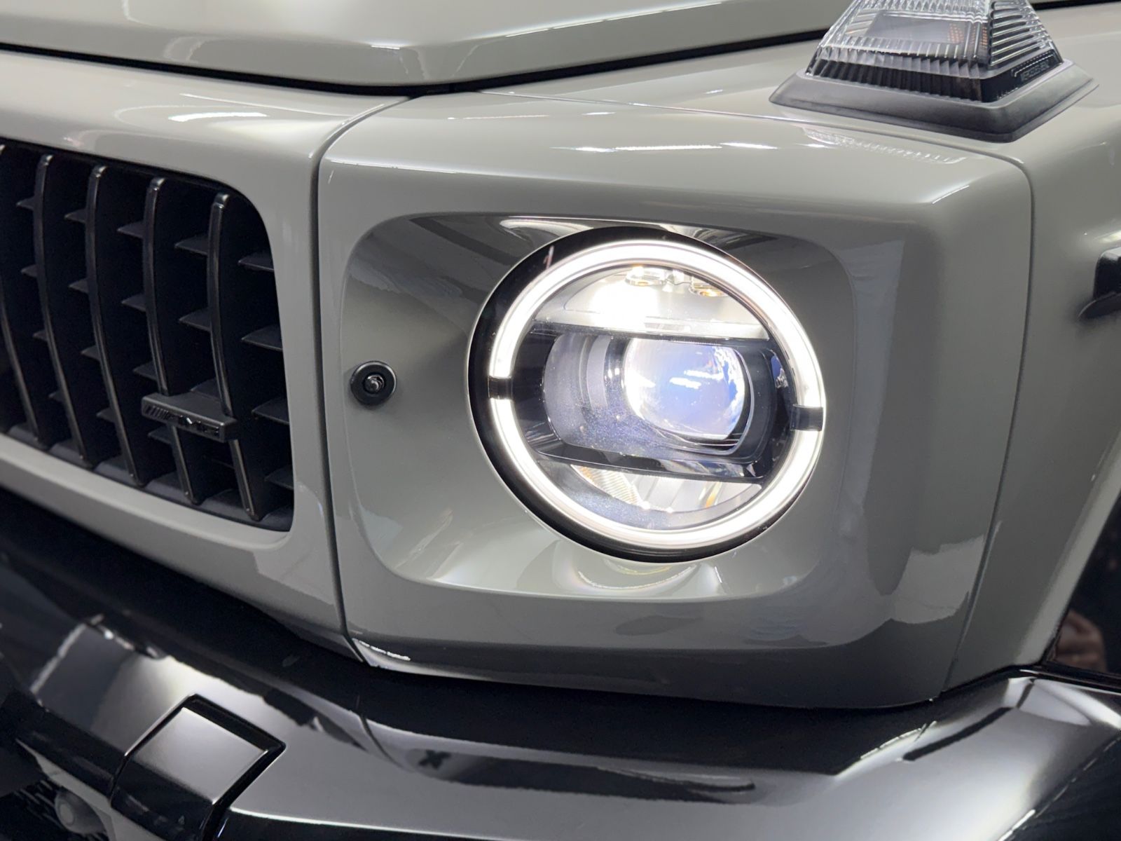 Fahrzeugabbildung Mercedes-Benz G 63 AMG|MY26|A22|PERFORMANCE|TV|VOLL|CARBON|