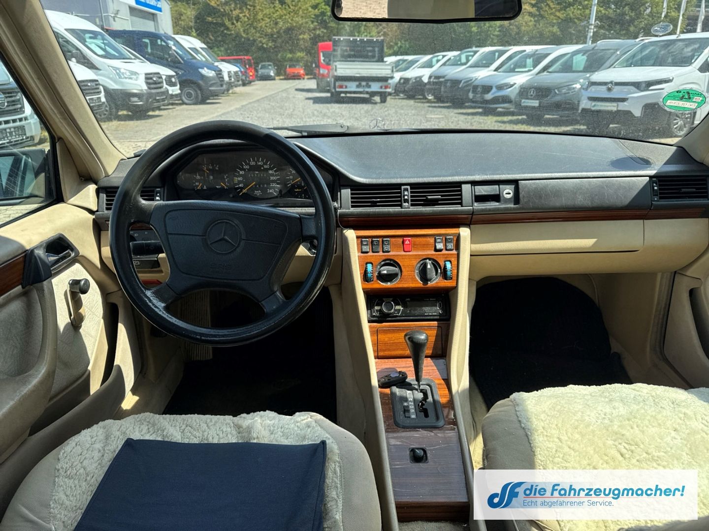 Fahrzeugabbildung Mercedes-Benz E 220 ET-Modell 220TE Alarm el.SP Spieg. *EXPORT