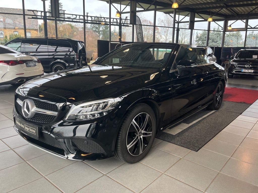 Fahrzeugabbildung Mercedes-Benz C 180 Cabrio Totwi. Navi LED KAM. SHZ Airscarf