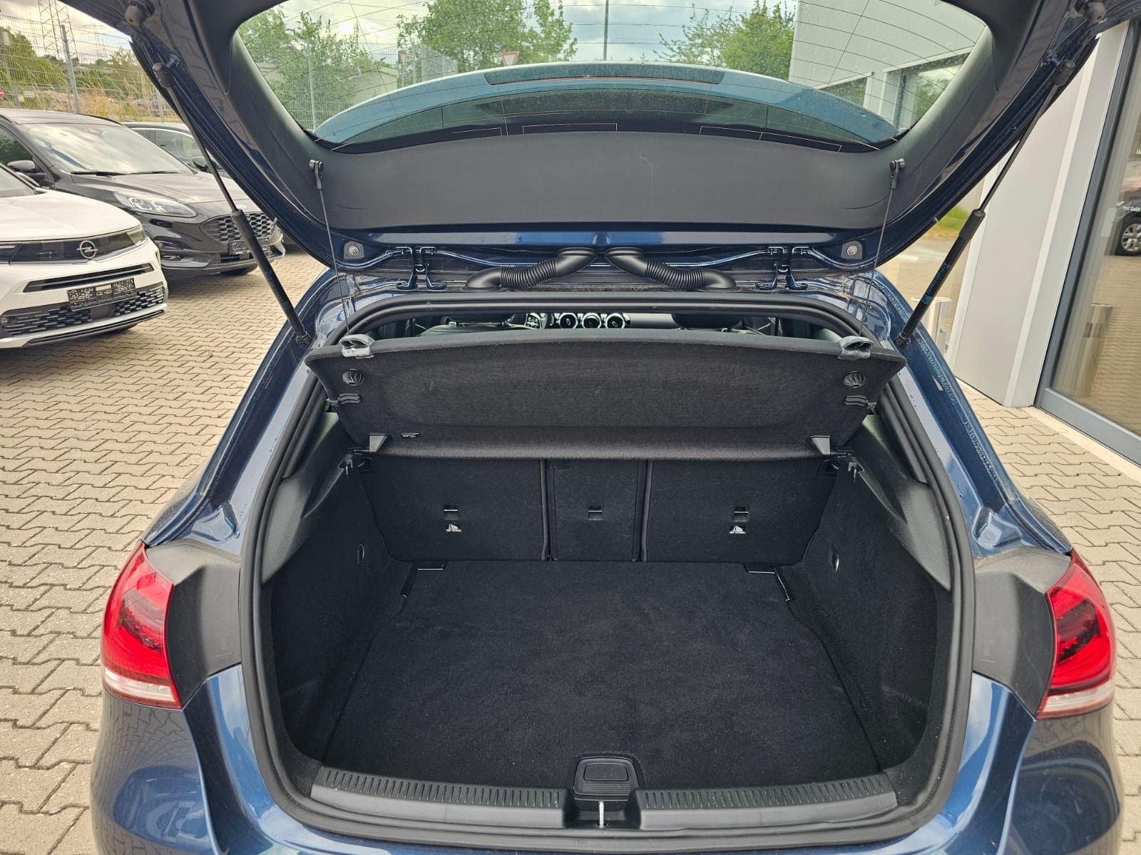 Mercedes-Benz A 180 PROGRESSIVE Rcam Keyless LED HIGT PERFORMA foto 8