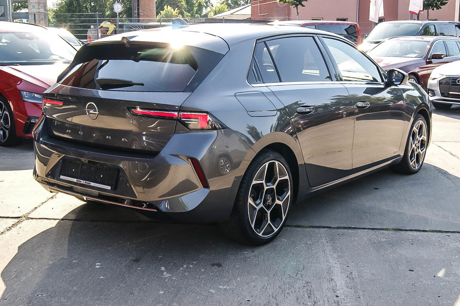 Fahrzeugabbildung Opel Astra L 1.5 Aut ULTIMATE HEADUP ANHZV 360° PANO
