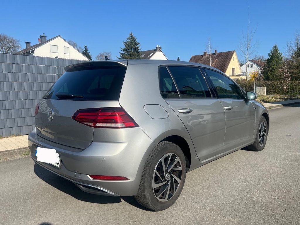 Image of Volkswagen Golf