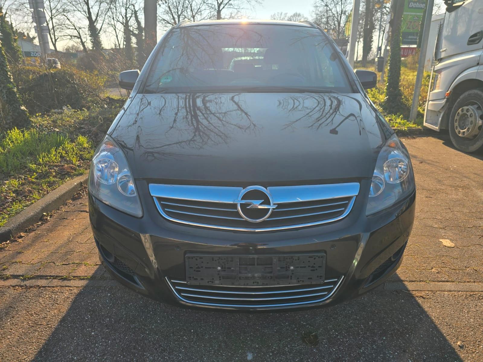Opel Zafira B Design Edition