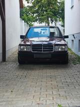 Mercedes-Benz w201 zu verkaufen - Mercedes-Benz 190 Gebrauchtwagen in Frankfurt
