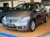 Mercedes-Benz A 160 Avantgarde Automatik / Teilleder / Klima - Mercedes-Benz A 160 aus 2011