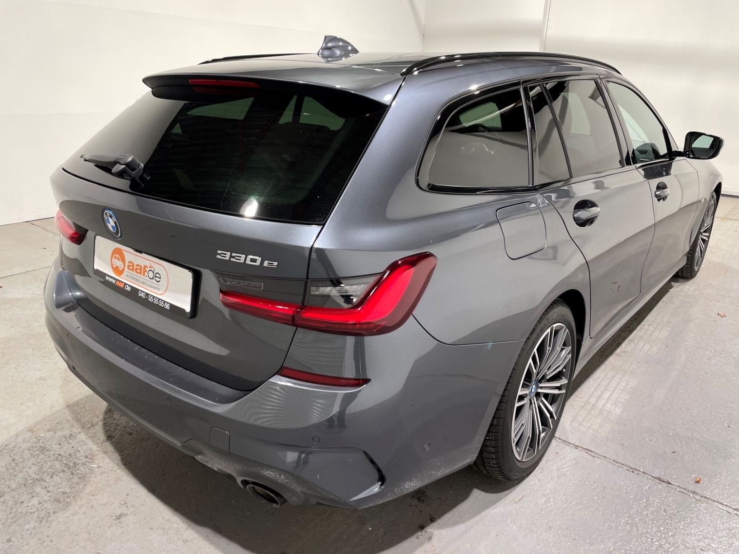 BMW 330 e Touring M Sport Automatik EU6 Leder LED Pa imagem 3