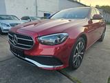 Mercedes-Benz E 300de,  4Matic, Plug In/Hybrid, - rote Mercedes-Benz E 300