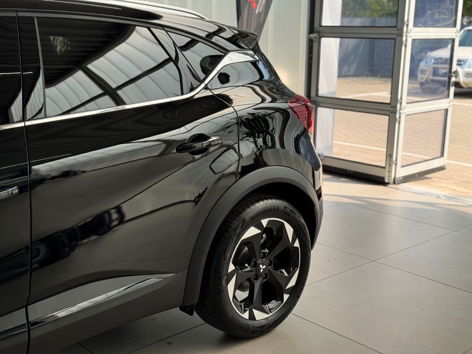 Fahrzeugabbildung Mitsubishi ASX 1.8 Hybrid 6-G.-Automatik Edition