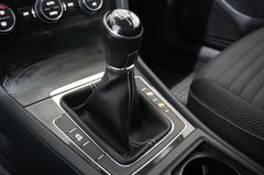 Fahrzeugabbildung Volkswagen Golf VII VARI. 1.4 TSI CUP NAVI/XENON/SHZ/TEMP.