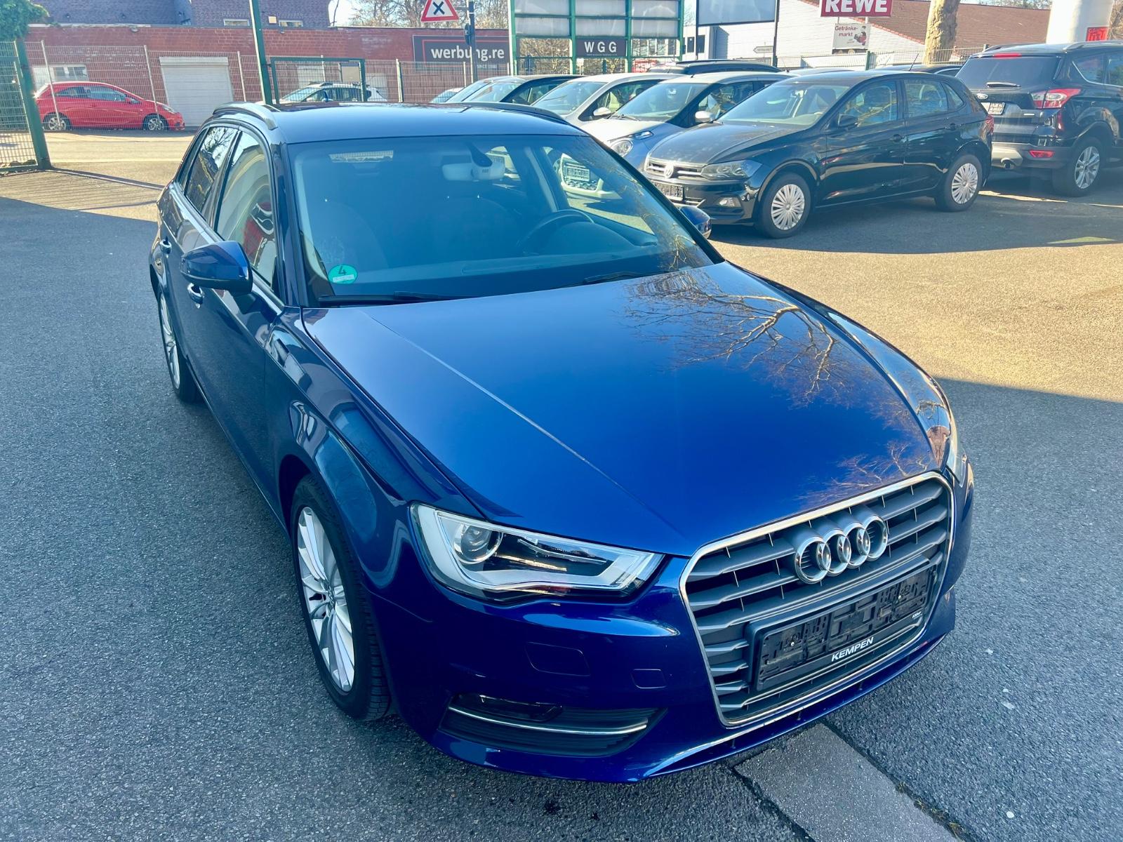 Audi A3 Sportback attraction"Klimaaut."Xenon"SHZ"PDC"