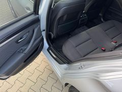 Fahrzeugabbildung BMW 530d Touring xDrive AHK NAVI ACC BIXENON