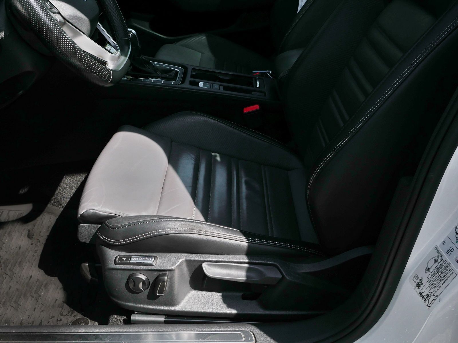 Volkswagen Passat Variant - Bild 22