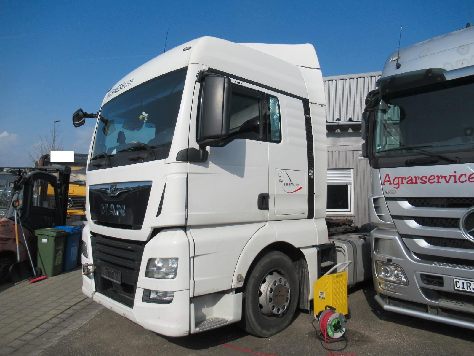 MAN 18.500 EURO6c Retarder MOTORSCHADEN 2xTANKS ACC