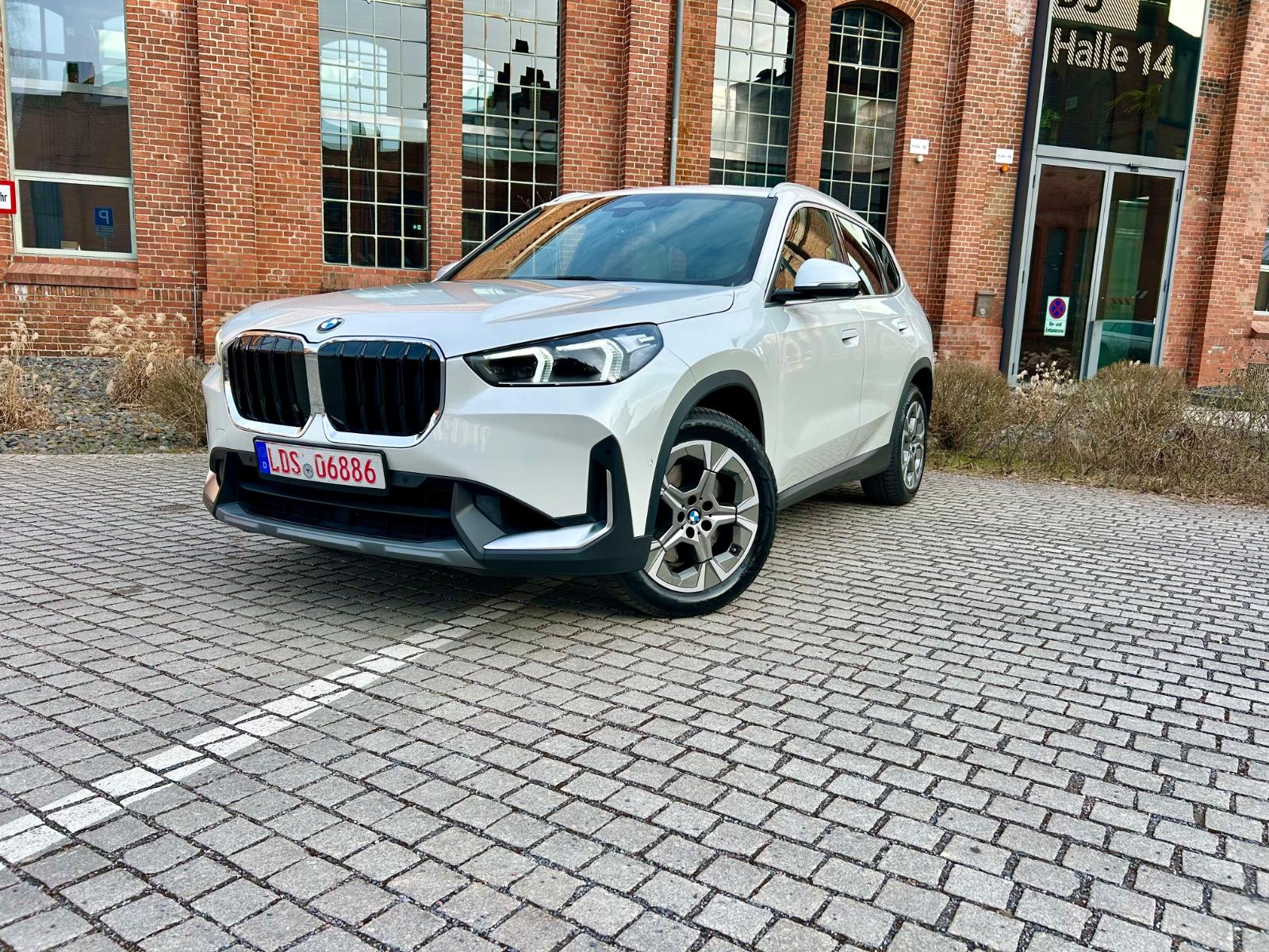 BMW X1 xDrive28i Steptr.Pano,Navi,Kamera,LED