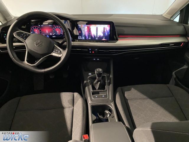 Golf VIII 1.5 TSI Life NAVI KLIMA PDC LED