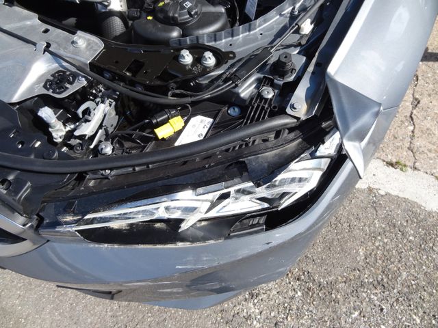 Fahrzeugabbildung BMW 318 i/1.Hand/Curved/LED/Navi/SitzH/2.500km/