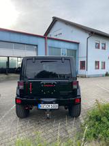 Jeep Wrangler 3.6l V6 Unlimited Sahara Automatik ... - Jeep Wrangler mit Benzin-Antrieb: Geländewagen, Automatik