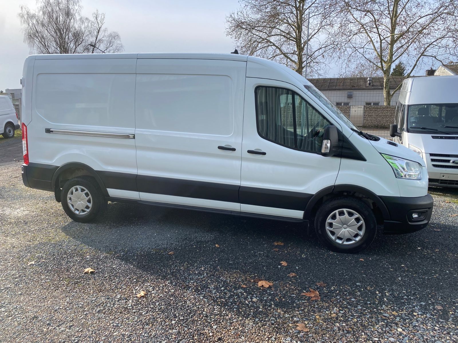 Fahrzeugabbildung Ford Transit Kasten 350 L3H2 Trend,AHK,SHZ,StHZ,SHgep