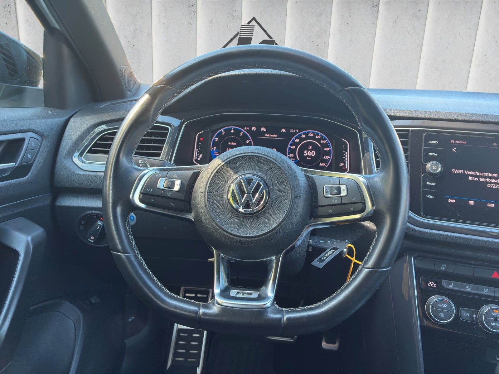 Fahrzeugabbildung Volkswagen T-Roc R-Line*Sport 4M*DSG*AHK*Navi Kamera**