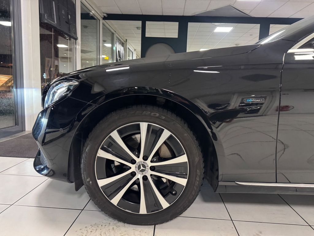 MERCEDES-BENZ E 300 e Avantgarde/2.HAND/LED/CAM/NAVI/SHZ/TOP! MERCEDES-BENZ E 300 e Avantgarde/2.HAND/LED/CAM/NAVI/SHZ/TOP!