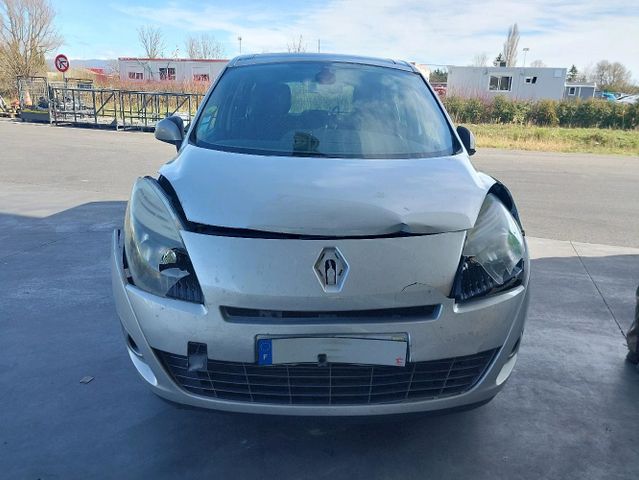 Renault SCENIC III 1.6 DCI 130