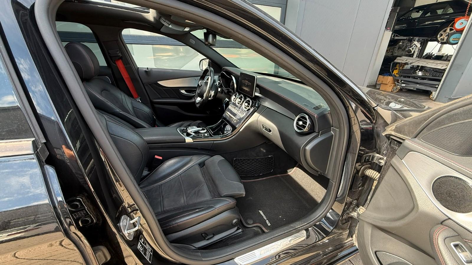 Mercedes-Benz C 43 AMG