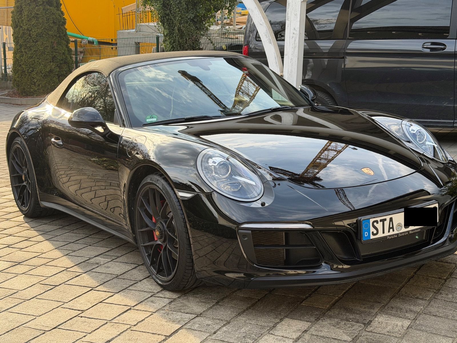 PORSCHE 911 - 991.2 GTS Cabrio/BOSE/PDK/90L/Approved 