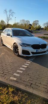 BMW 530d Touring M-Pak-HDP-Pano-Laser-Luftf.-Komfor