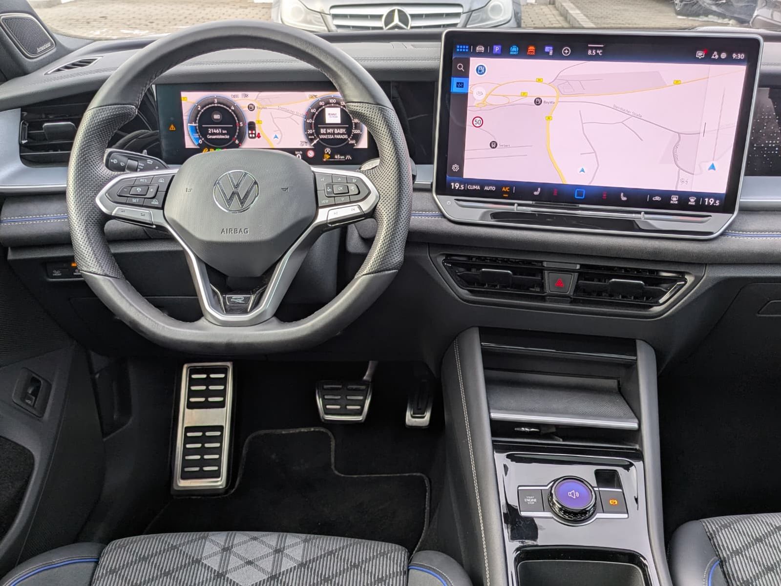 Fahrzeugabbildung Volkswagen Tayron 2.0 TDI 4M R-Line 7Si*MATRIX*AHK*PANO*HUD