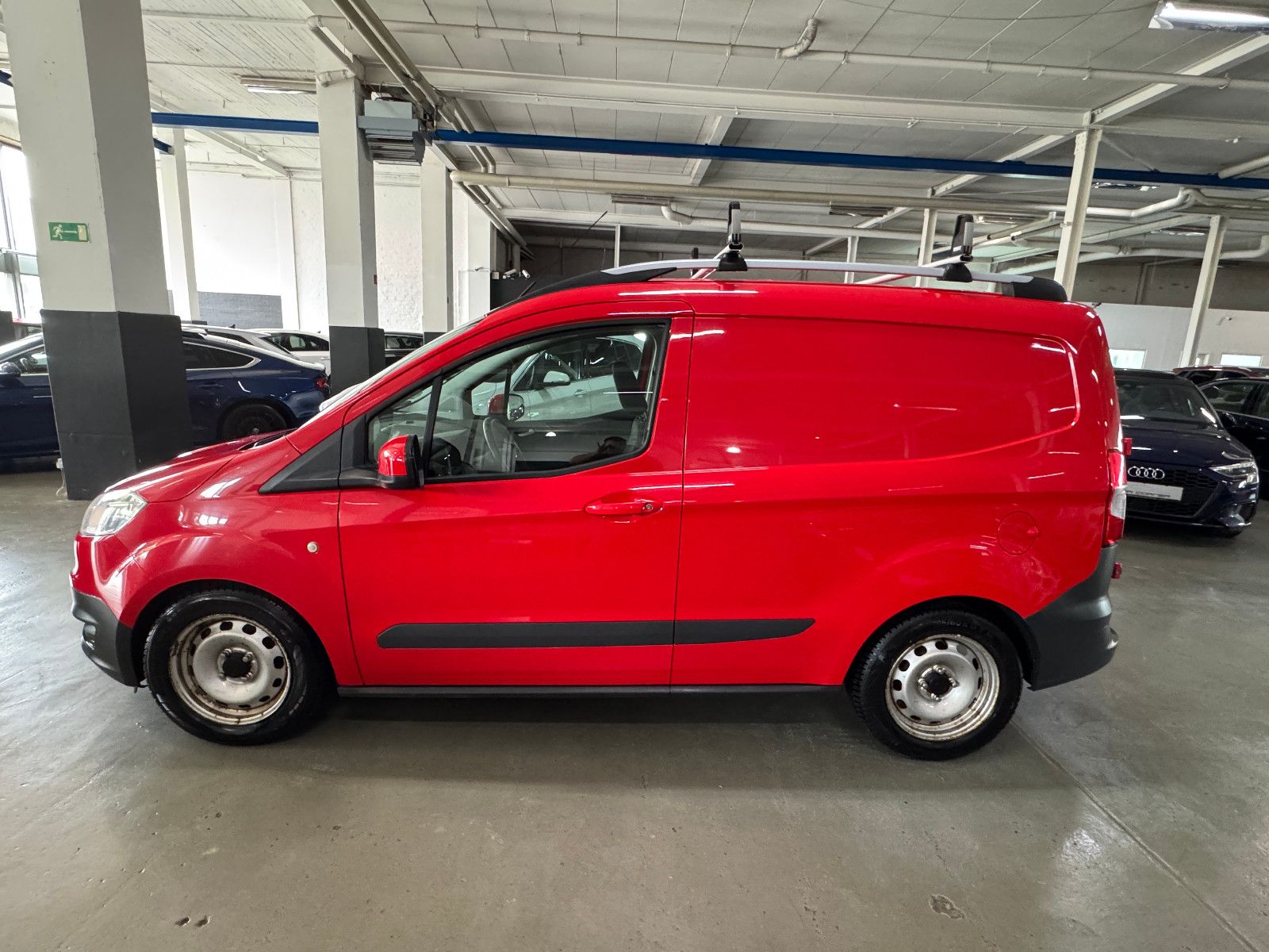 Fahrzeugabbildung Ford Tourneo Courier 1.5 TDCI TREND SERVICE & TÜV NEU