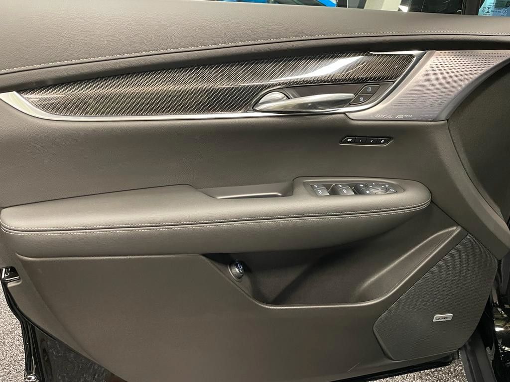 Fahrzeugabbildung Cadillac 2023 XT6 SPORT  3.6-V6 AWD  TECHNOLOGY-PANO-ACC