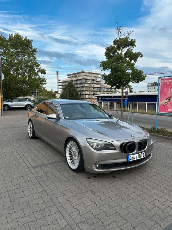 BMW 730