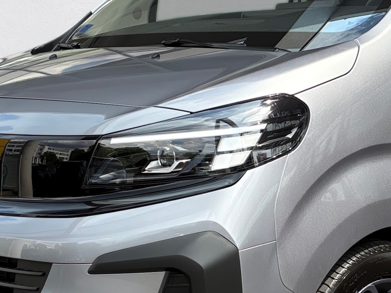 Fahrzeugabbildung Opel Zafira Life 2.2 Diesel (L2) Edition M Kamera,LED