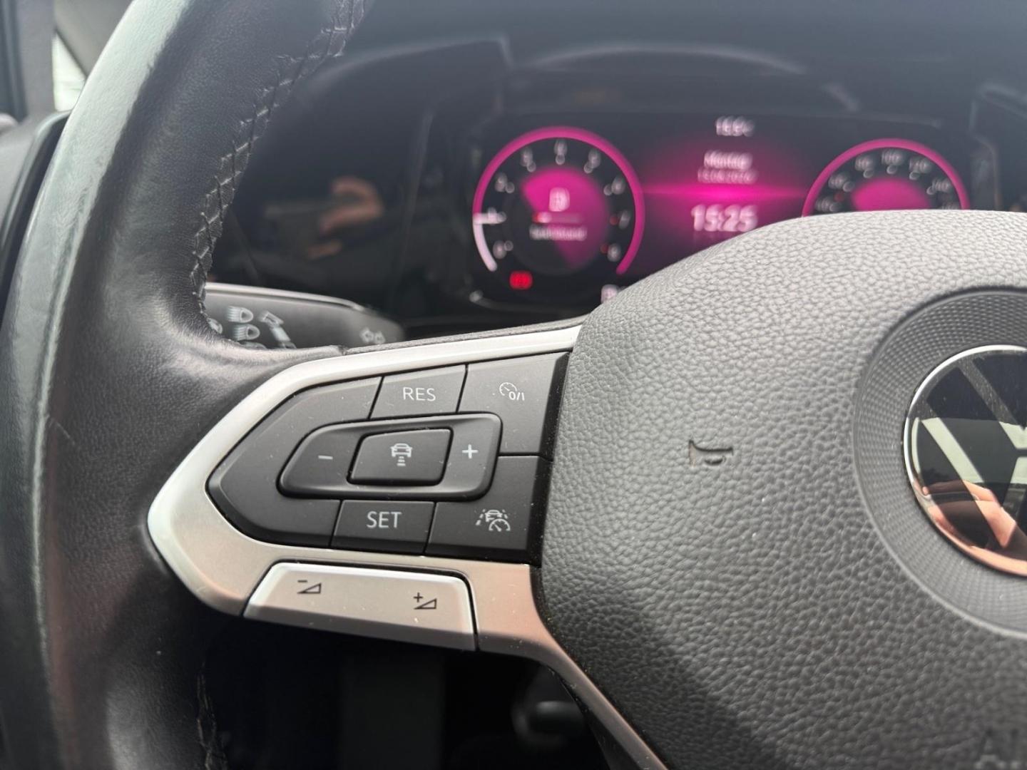 Volkswagen Golf 8 VIII Life 1.0 TSI El. Panodach Navi
