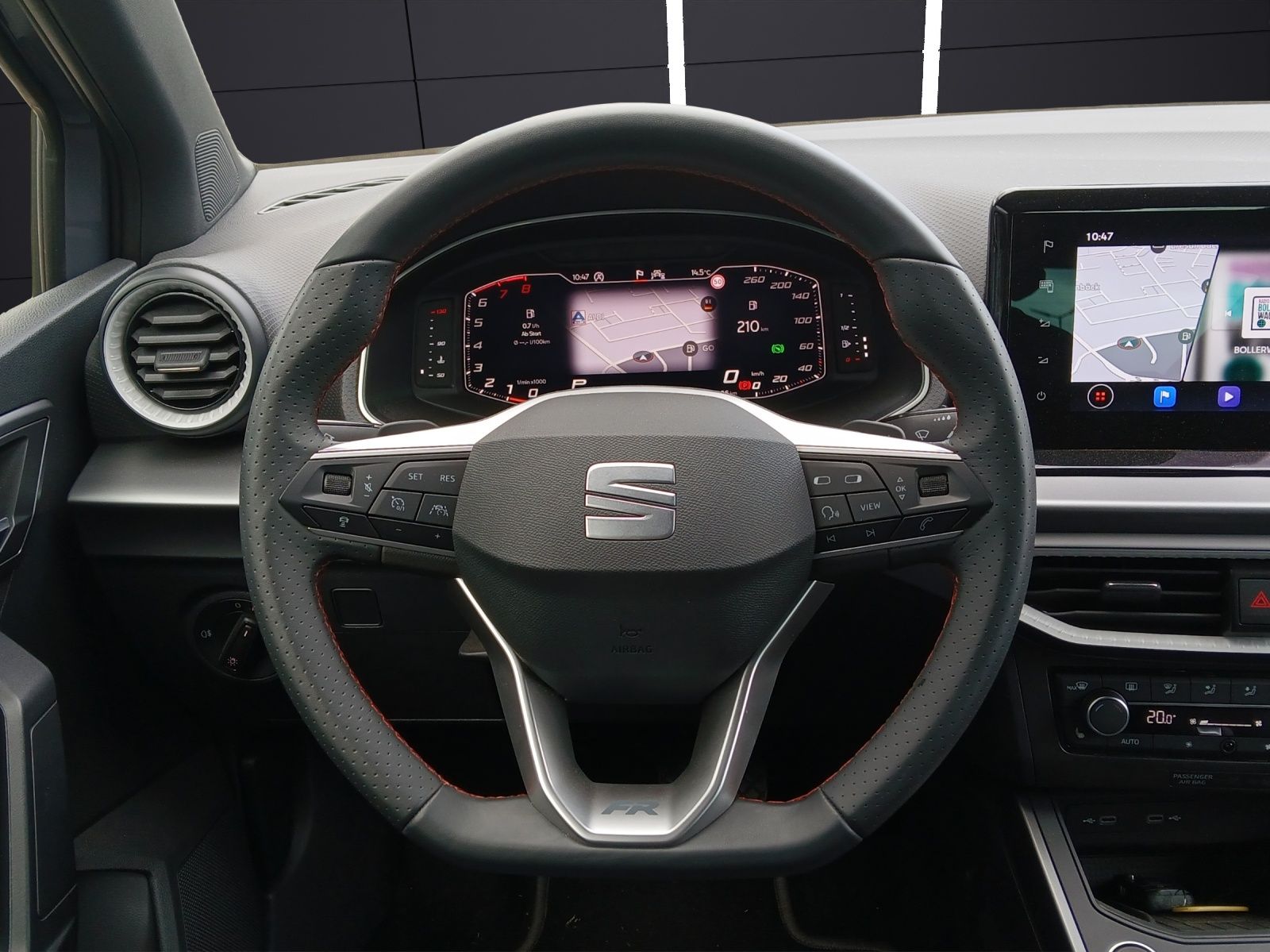 Fahrzeugabbildung SEAT Arona TSI FR Black Edition DSG LED Navi AID ACC