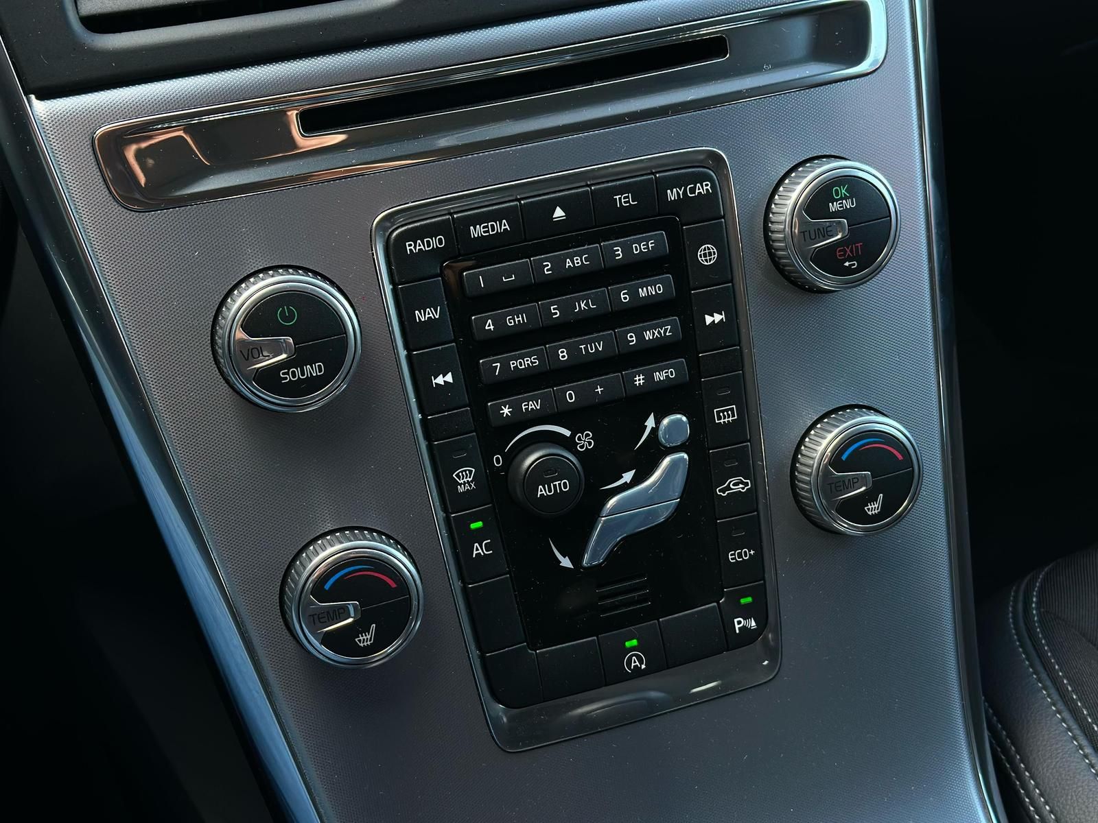 VOLVO XC60 2.0 D3 MOMENTUM XENON#FH#NAVI#PDC#VIRTUAL - Image 14