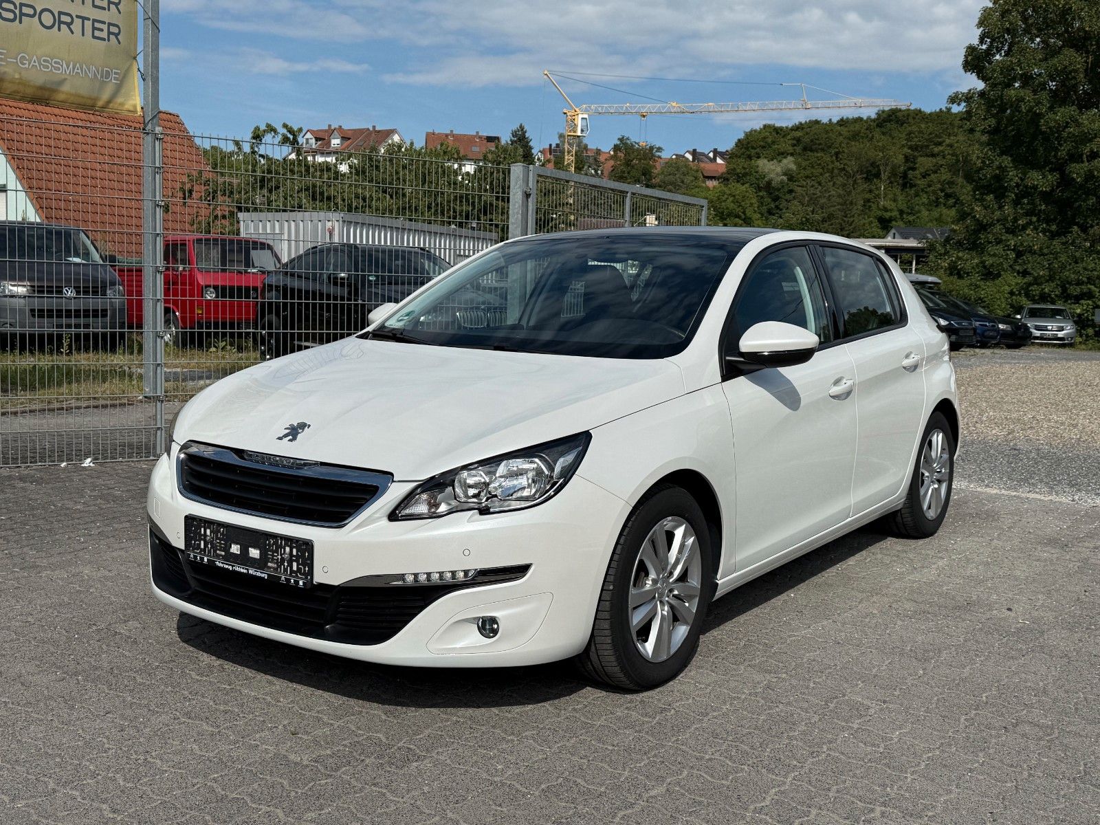 PEUGEOT 308