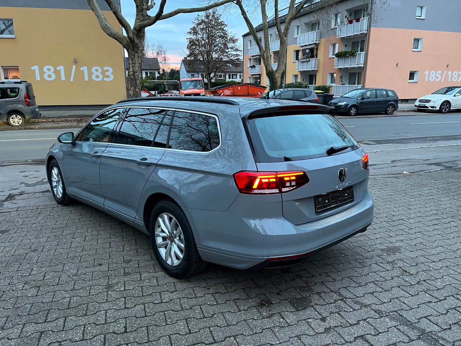 Volkswagen Passat Variant Business *SHZ*VRT*NAVI*TÜV NEU