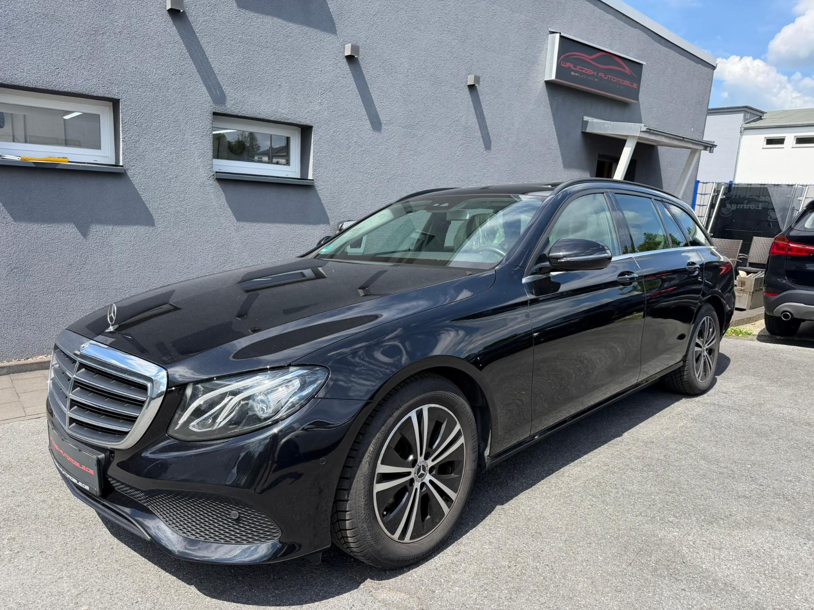 Mercedes-Benz E 220 T Business LED Widescreen Panorama DAB