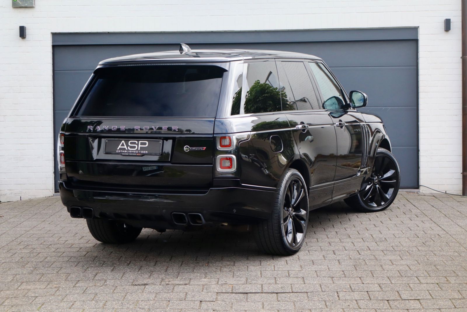 Land Rover Range Rover SV Autobiography Dynamic Stealth imagem 3